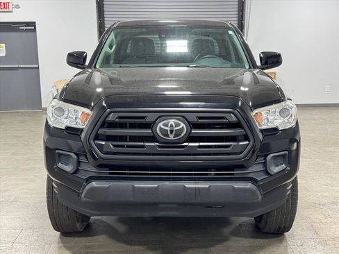 Used 2019 Toyota Tacoma SR w/ SR Convenience Package image 9