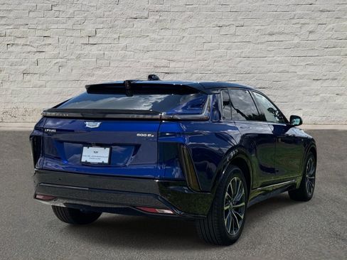 Used 2026 Cadillac Lyriq Sport AWD/4WD image 5