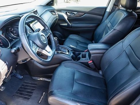 Used 2018 Nissan Rogue SL FWD image 22
