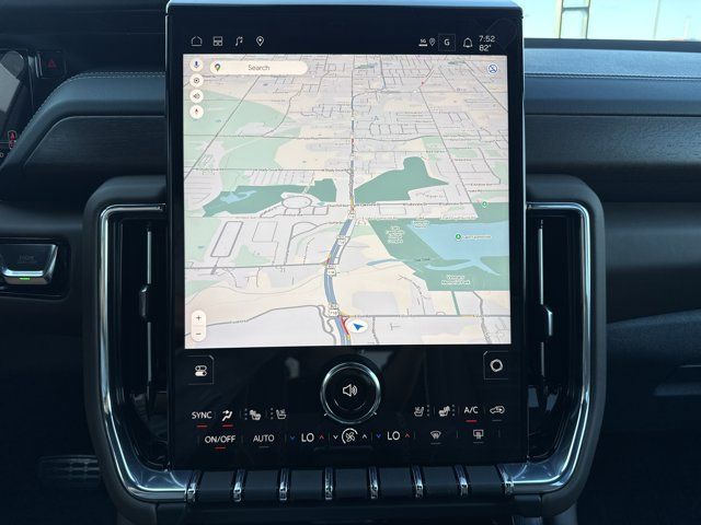 New 2026 GMC Yukon Denali Ultimate w/ LPO, Floor Liner Package AWD/4WD image 11