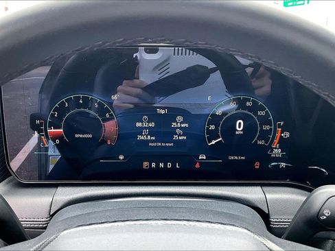 Used 2025 Ford Mustang Premium image 27