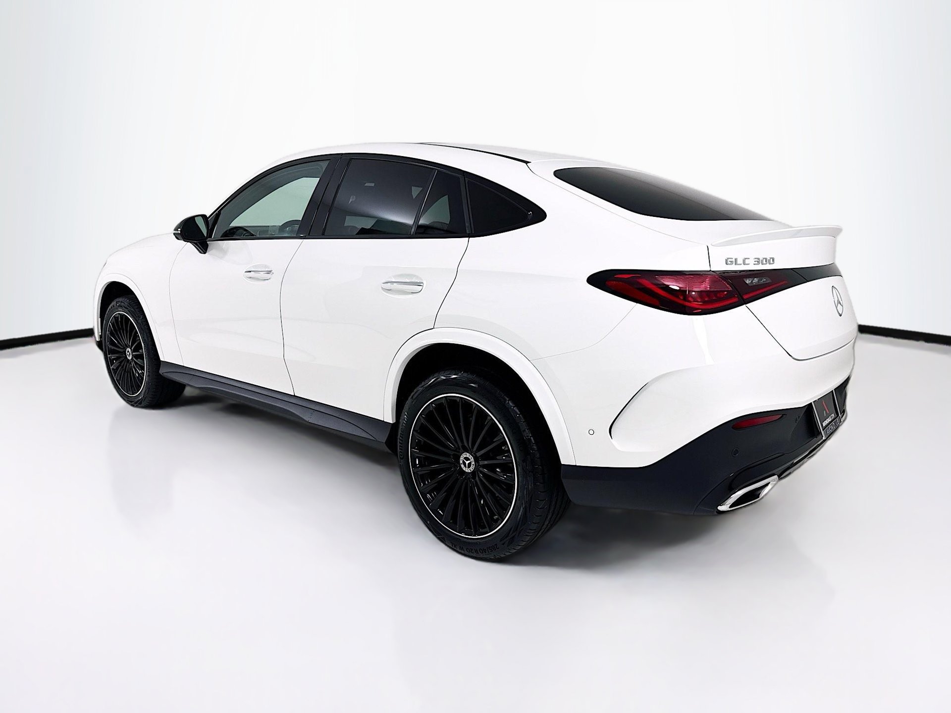 Used 2025 Mercedes-Benz GLC 300 4MATIC image 6