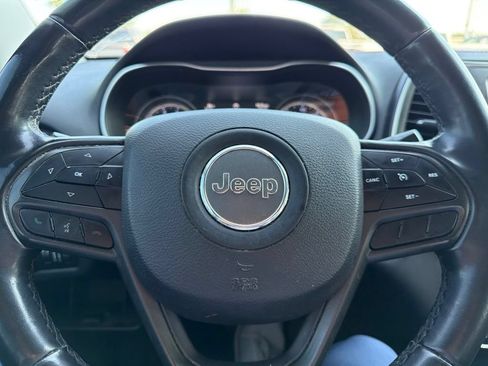 Used 2019 Jeep Cherokee Trailhawk w/ Trailer Tow Group AWD/4WD image 11