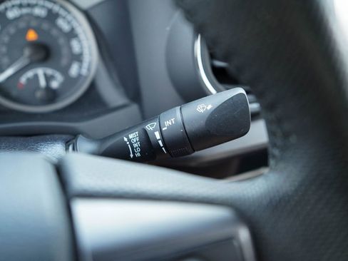 Used 2022 Toyota Tacoma TRD Off-Road w/ Technology Package image 30