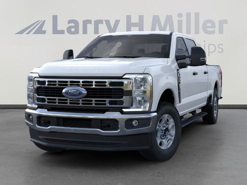 New 2026 Ford F350 XLT image 2