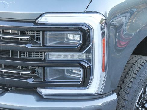 New 2026 Ford F250 Platinum AWD/4WD image 4