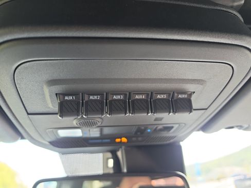 Used 2023 Ford Bronco Outer Banks AWD/4WD image 36