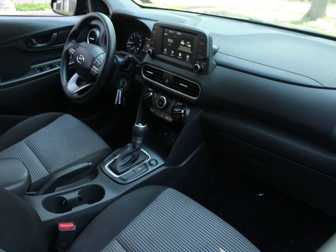 Used 2019 Hyundai Kona SE image 25
