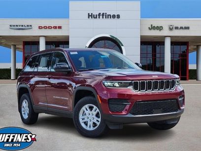 New 2025 Jeep Grand Cherokee Laredo w/ MOPAR Finishing Package