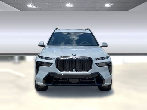 Used 2026 BMW X7 xDrive40i w/ M Sport Package image 6