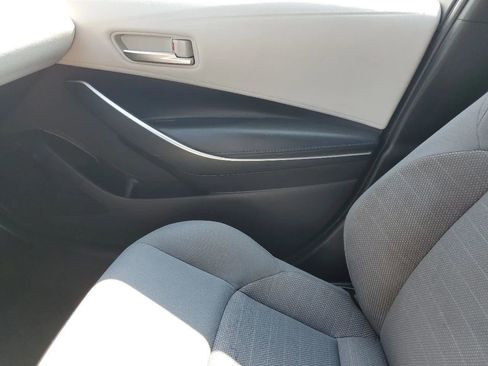 Used 2020 Toyota Corolla SE image 30