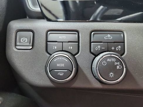 Used 2024 Chevrolet Silverado 1500 LT AWD/4WD image 26