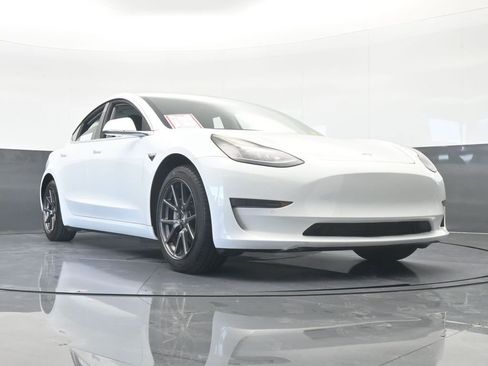 Used 2019 Tesla Model 3 image 61