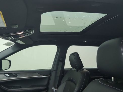 New 2025 Jeep Grand Cherokee L Limited w/ Black Appearance Package image 15