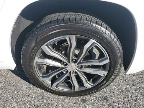 Used 2020 GMC Terrain Denali w/ Denali Premium Package image 7