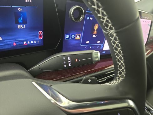 Certified 2025 Chevrolet Traverse Z71 image 25