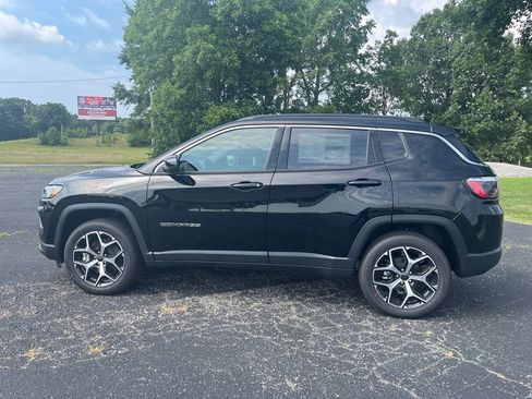 New 2026 Jeep Compass Limited AWD/4WD image 8