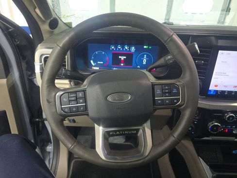 Used 2025 Ford F450 Platinum w/ Platinum Plus Package image 8