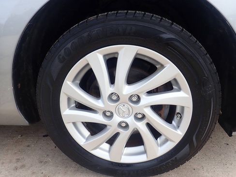 Used 2012 MAZDA MAZDA3 i Touring FWD image 31
