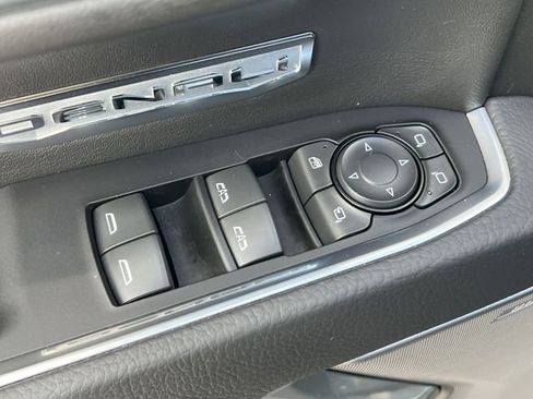 Used 2025 GMC Sierra 1500 Denali image 27