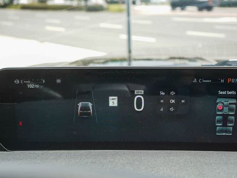 Used 2025 Ford Expedition Active RWD image 23