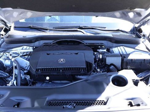 Certified 2026 Acura MDX w/ Technology Package FWD image 9