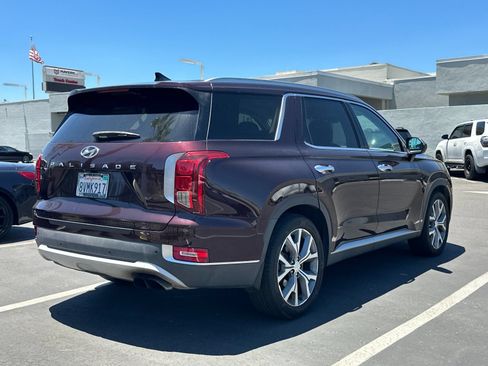 Used 2021 Hyundai Palisade SEL FWD image 2