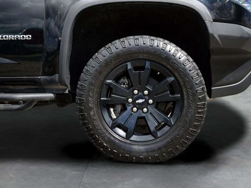 Used 2020 Chevrolet Colorado ZR2 w/ ZR2 Midnight Special Edition AWD/4WD image 9