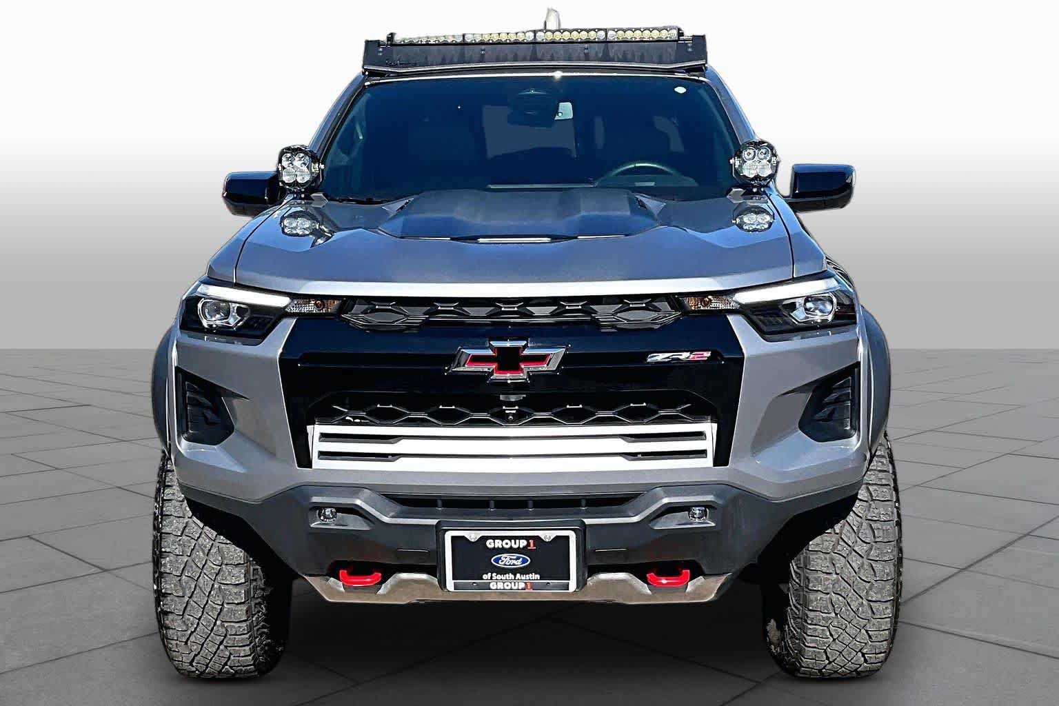 Used 2026 Chevrolet Colorado ZR2 w/ Technology Package AWD/4WD image 4