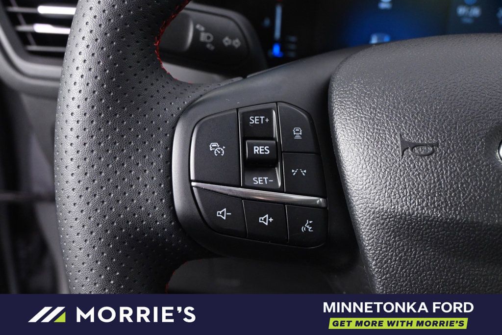 Used 2024 Ford Escape ST-Line w/ Tech Pack #1 AWD/4WD image 33