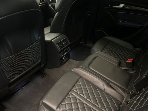 Used 2018 Audi SQ5 Premium Plus w/ Navigation Package image 12