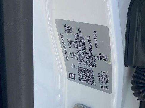 Used 2024 GMC Canyon AT4 image 33