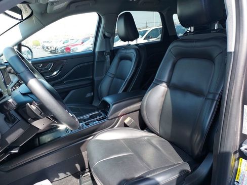 Used 2022 Lincoln Corsair AWD w/ Equipment Group 101A image 17