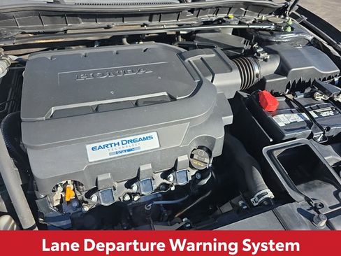 Used 2017 Honda Accord Touring image 12