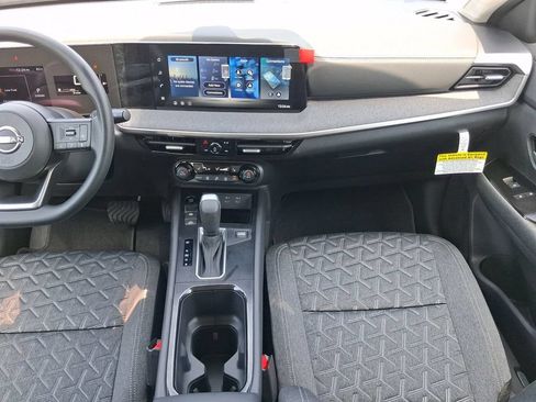 New 2026 Nissan Kicks SV w/ SV Premium Package FWD image 4