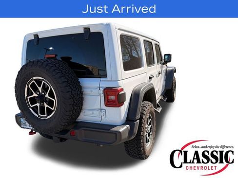 Used 2024 Jeep Wrangler Unlimited Rubicon w/ Convenience Group image 23
