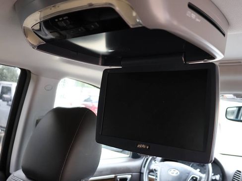Used 2011 Hyundai Santa Fe Limited w/ Navigation Pkg 4 FWD image 25