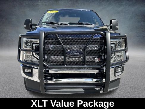 Used 2022 Ford F250 XLT w/ XLT Value Package AWD/4WD image 3