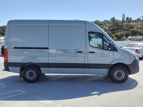 New 2024 Mercedes-Benz Sprinter 144 Cargo image 4