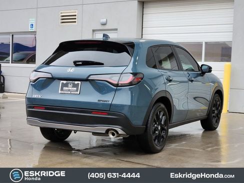 Used 2025 Honda HR-V Sport image 7