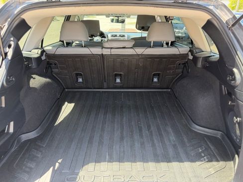 Used 2019 Subaru Outback 2.5i Limited image 7