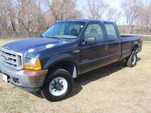 Used 2001 Ford F350 XL image 1