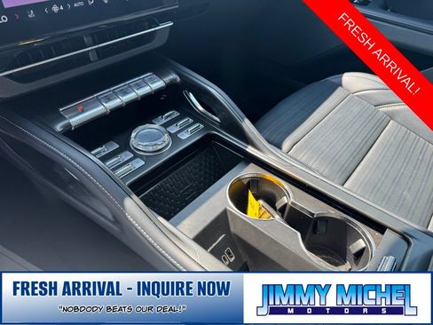 Used 2024 Lincoln Nautilus Reserve w/ Equipment Group 202A AWD/4WD image 12