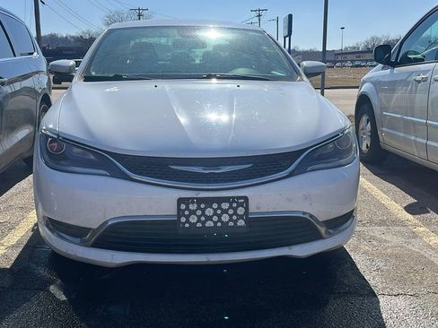 Used 2015 Chrysler 200 Limited image 6