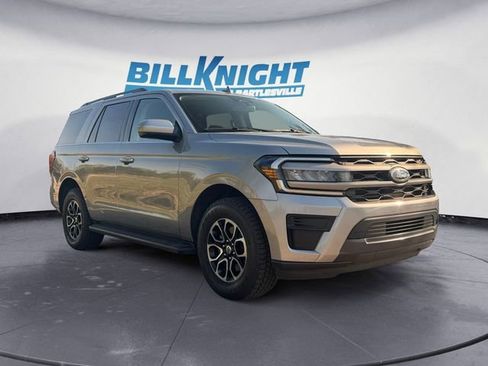 Used 2024 Ford Expedition XLT AWD/4WD image 7