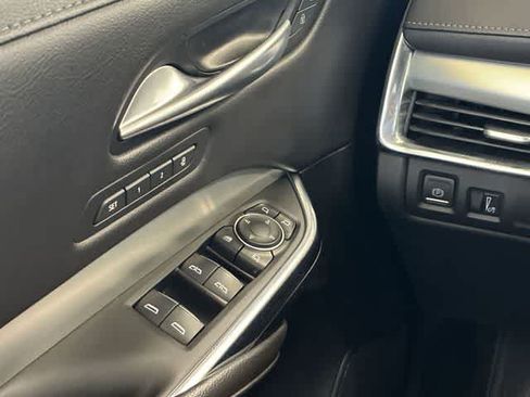 Used 2023 Cadillac XT4 Premium Luxury AWD/4WD image 39