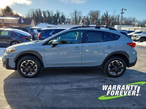 Used 2022 Subaru Crosstrek 2.0i Premium image 4