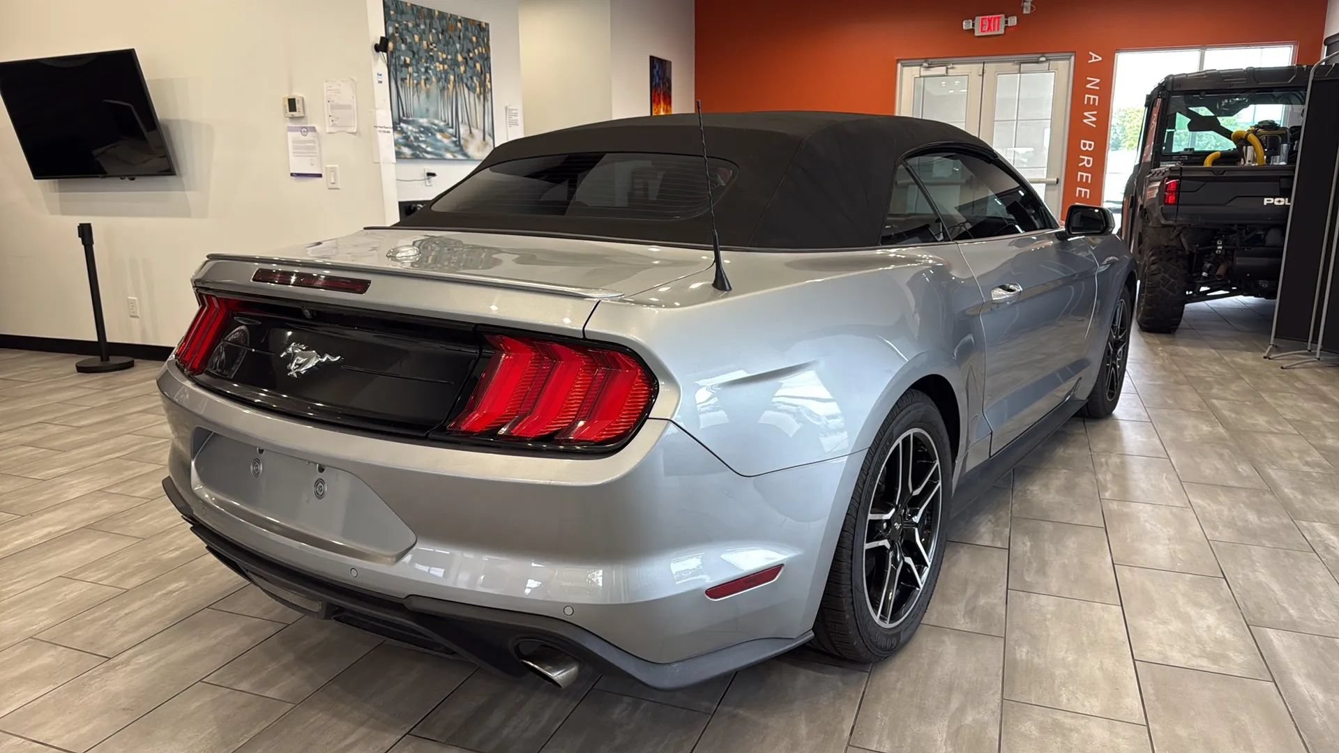 Used 2022 Ford Mustang Premium w/ Equipment Group 201A RWD image 7