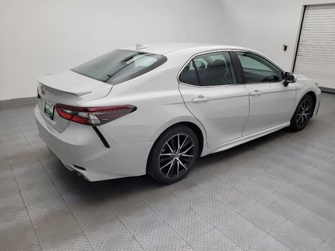 Used 2022 Toyota Camry SE FWD image 10