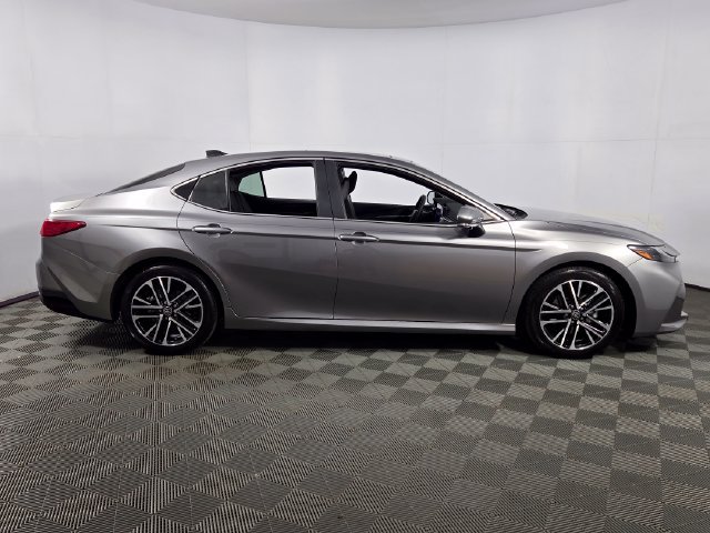 Used 2025 Toyota Camry XLE w/ Premium Plus Package FWD image 10